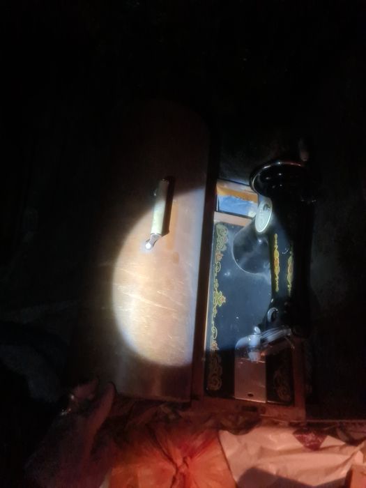 Швейная машинка Зингер