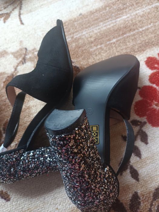 Sandale        ocazie    noi în cutie 34