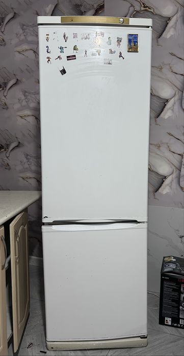 Холодильник продаётся