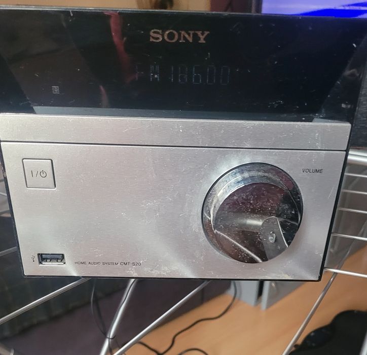 Продавам мини уредба Sony