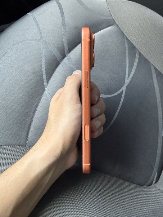 iPhone 17 pro max srocna
