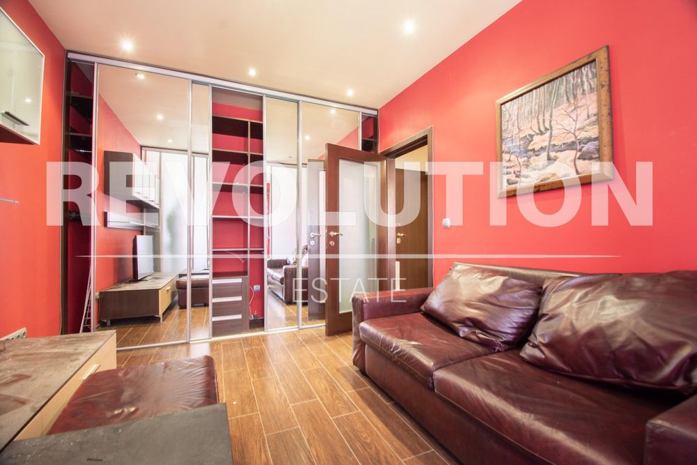 Дава се под наем Двустаен апартамент в София, Гоце Делчев - 50 кв.м за 511 € - Снимка #1