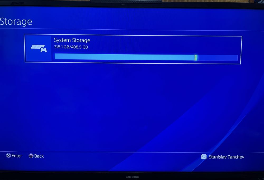 PlayStation 4 500GB + 8 игри