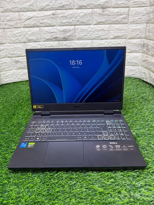 Noutbook acer intro 5