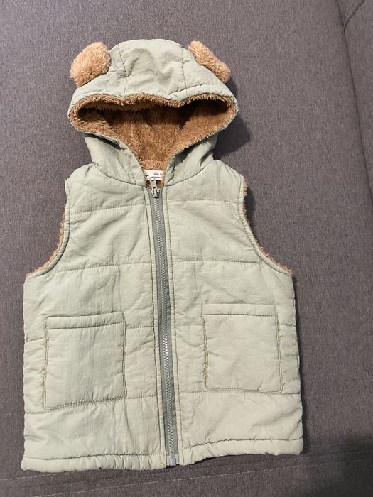 Set 2buc vesta(104cm) +1 buc geaca blugi (zara)98cm