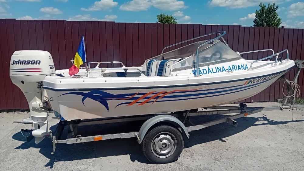 Vand sau schimb ansamblu barca