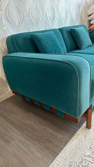 Продается диван премиум-класса в отличном состоянии 2м