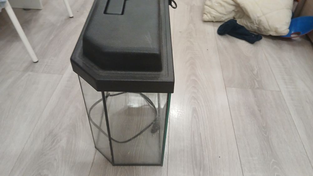 Б/У аквариум для рыбок и прочих животных