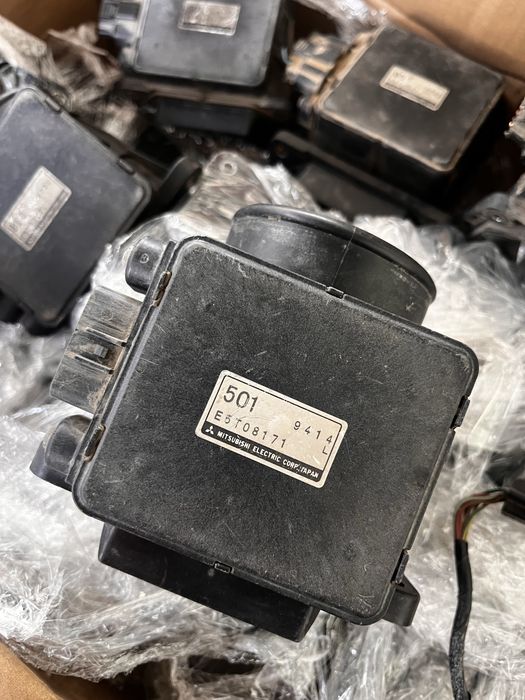 Валюметр ДМРВ Митсубиси датчик расхода воздуха