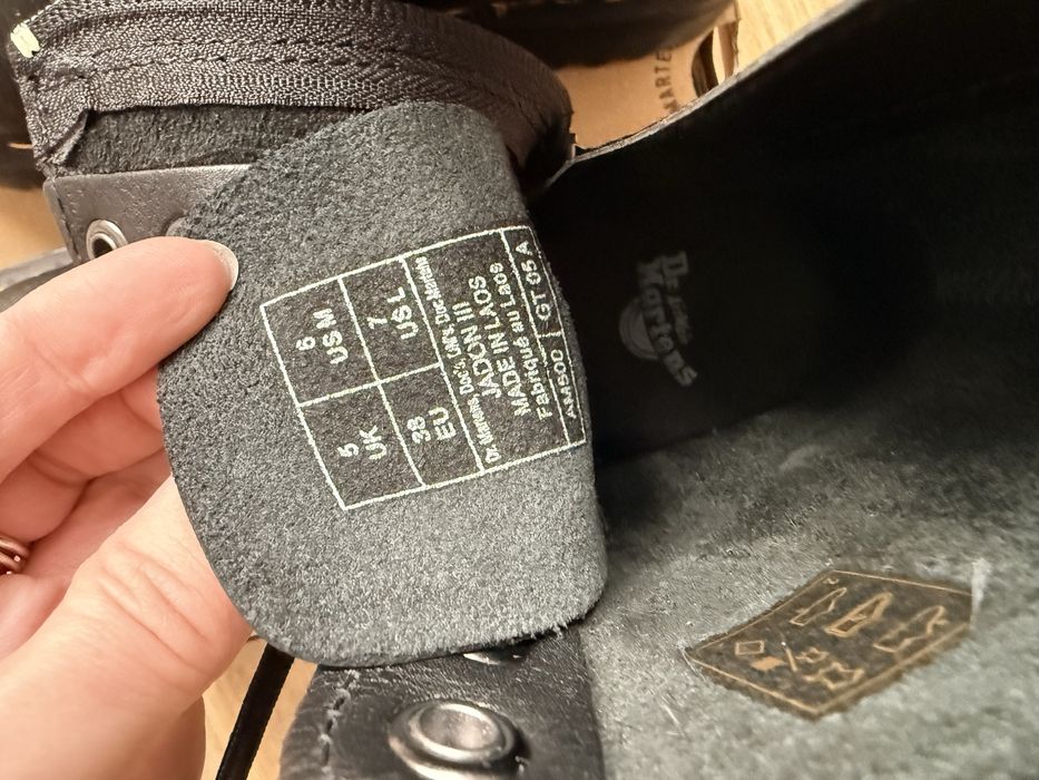 Продавам дамски обувки Dr. Martens Jadon III Pisa, 38