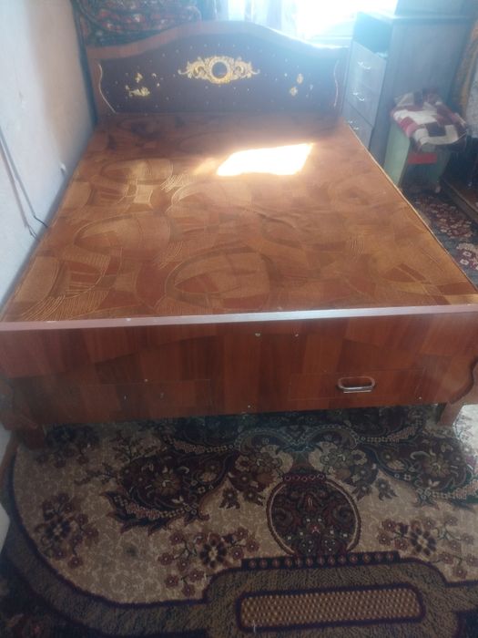 Диван полуторка .