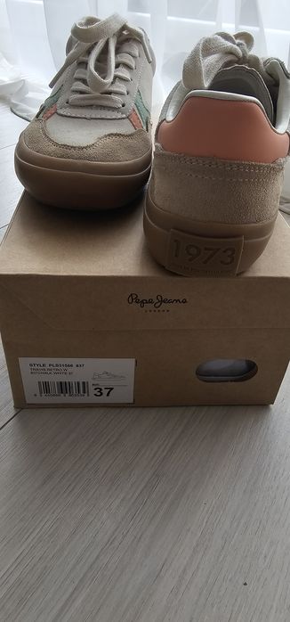 Tenesi Pepe Jeans, masura 37