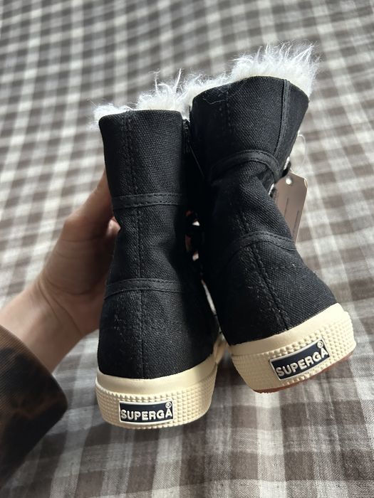 Нови високи кецове / ботуши Supergra