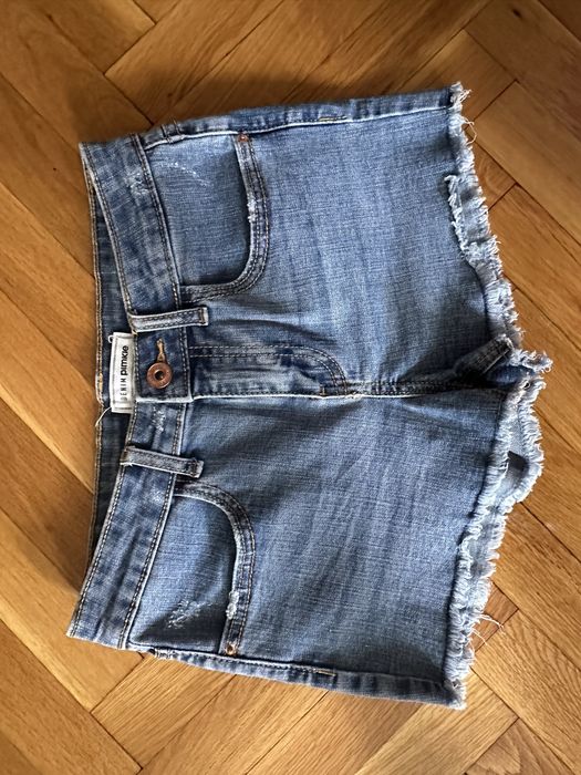 Къси панталони Zara Bershka