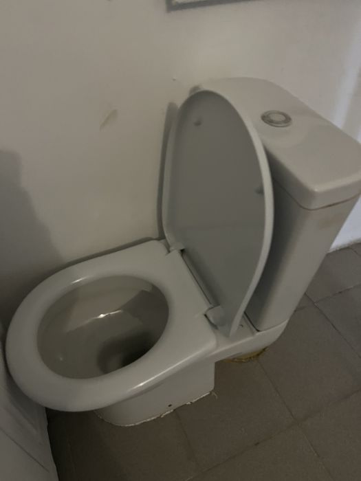 Продам умывальник, шкаф, унитаз б/у