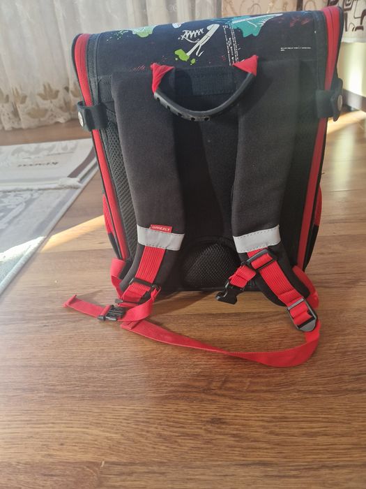 Школьный рюкзак хорошее состояние