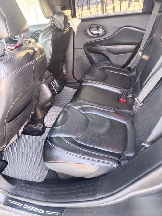 Jeep Cherokee 3.2