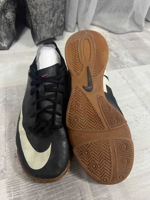 Ghete Fotbal Nike Mercurial Victory VI IC