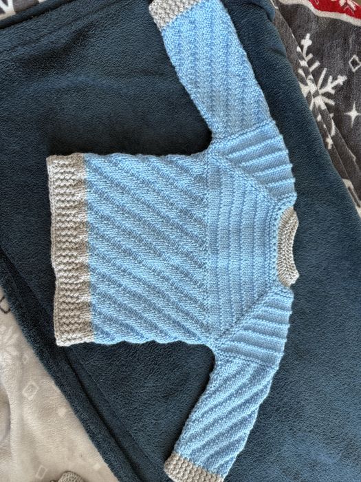 Ръчно направени бебешки дрешки