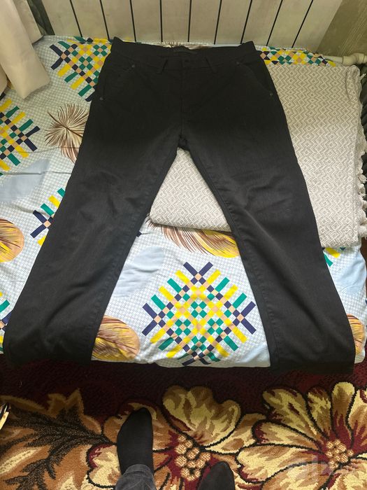 Продаеться мужеские брюки
