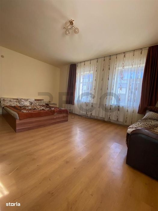 RECO Casa cu 4 camere in Beius, zona centrala