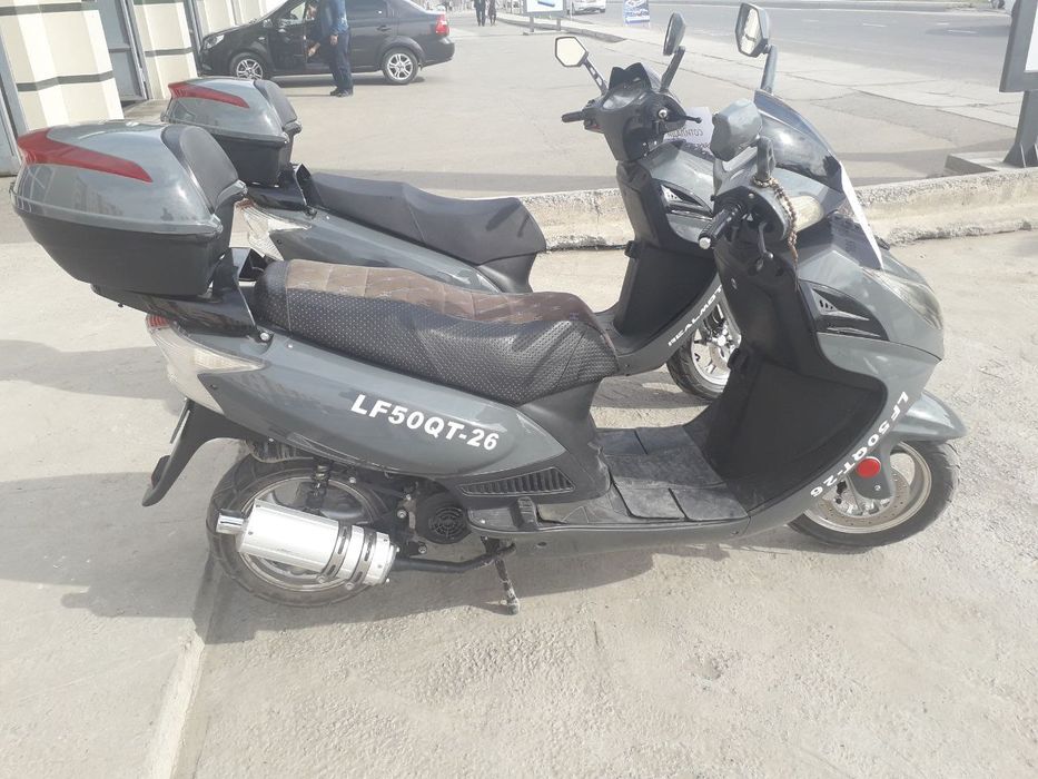 Zangiota tumanida skutr sotiladi