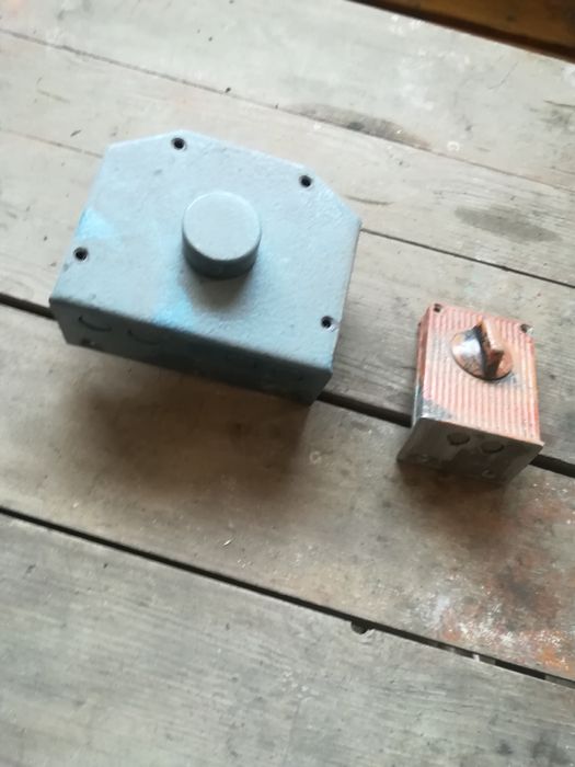 Замок накладной продам