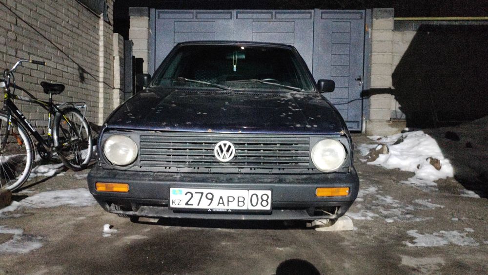 Автомобиль гольф 2