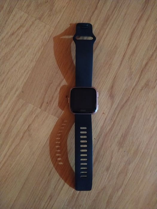 Ceas smartwatch Fitbit versa