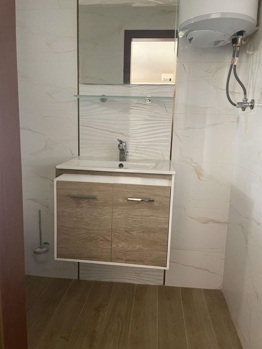 Дава се под наем Едностаен апартамент в Бургас, Лазур - 35 кв.м за 357 € - Снимка #2