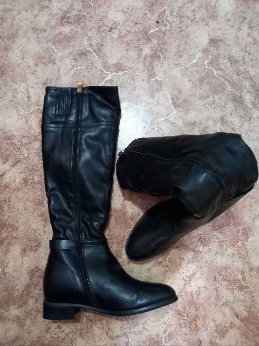 Женские зимние сапоги
