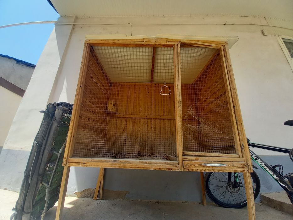 Katta valyer bo'y 185cm. Eni 150cm. Yoni 90 cm