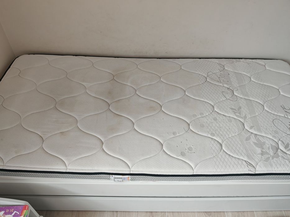 Професионално почистване на мека мебел във Варна