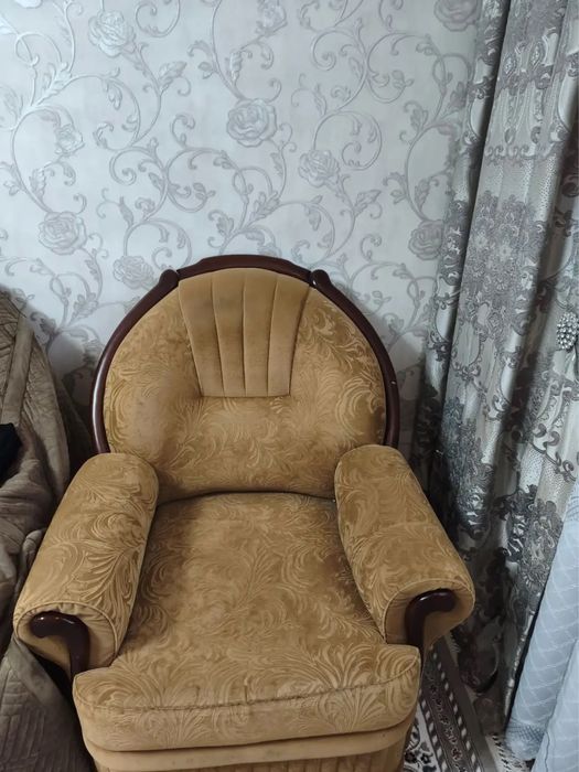 Продам коесла большие