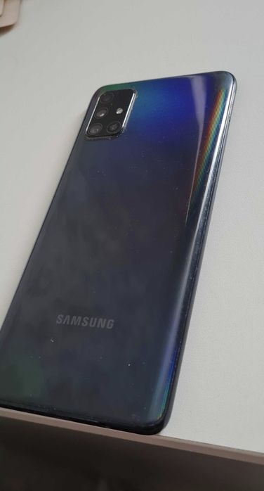 Samsung A71 продам