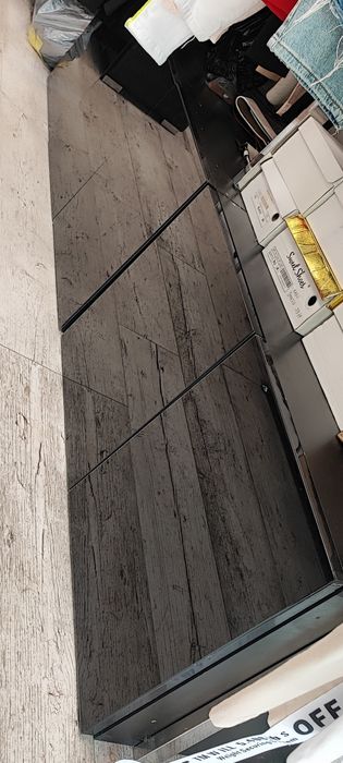 Оборудване за магазин за дрехи