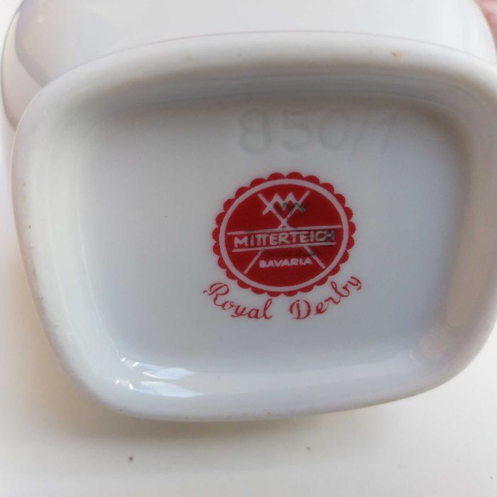 НАЙ ДОБРАТА ОФЕРТА Порцеланов Сервиз за кафе / Чай Royal Derby