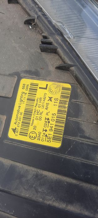 Фар ляв зя шкода октавия три