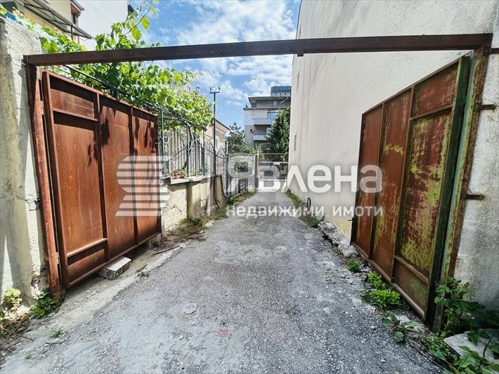 Продава се Къща в Варна, Център - 150 кв.м за 3300 €/кв.м - Снимка #4