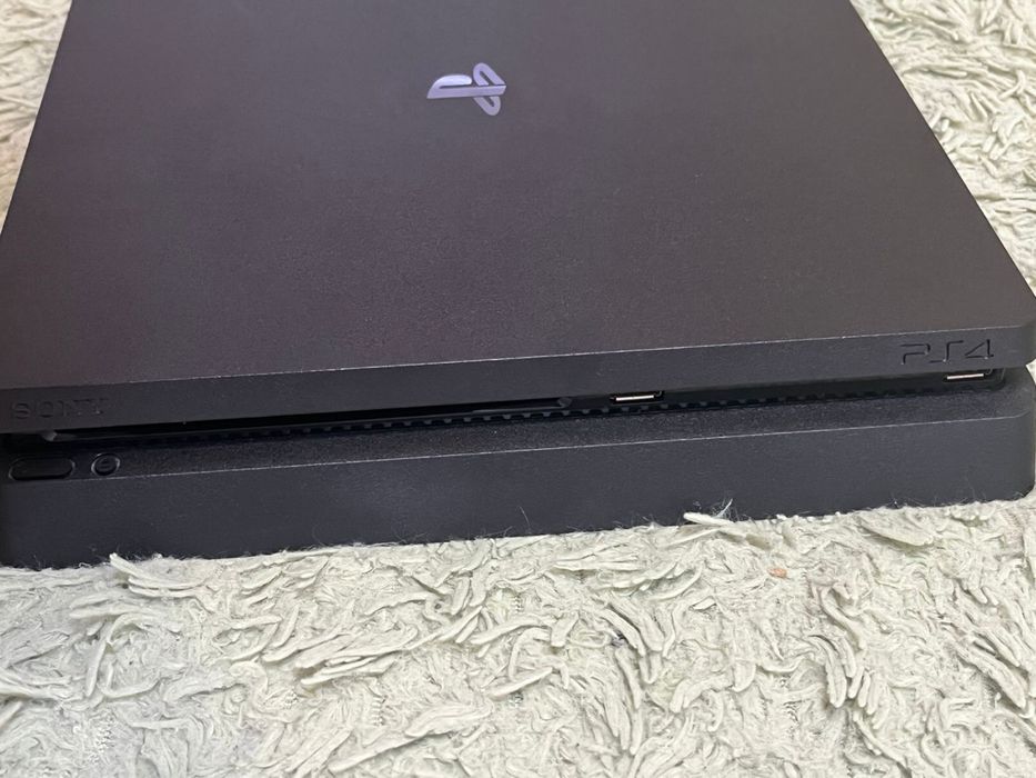 Ps 4 slim,  1  TB