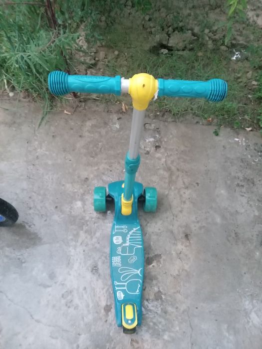 Skuter ko'p haydalmagan yaxshi holati.