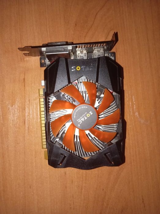 Gigabyte GeForce GT 220.