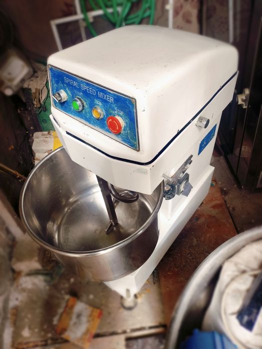 Продам Тестомес 30л 380v.
