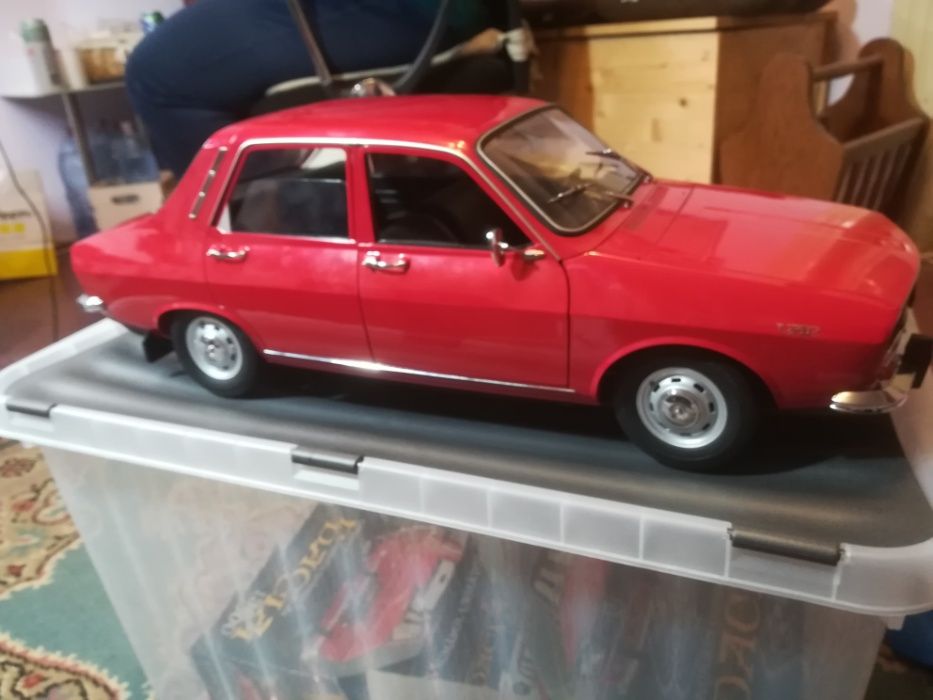 Vând macheta Dacia