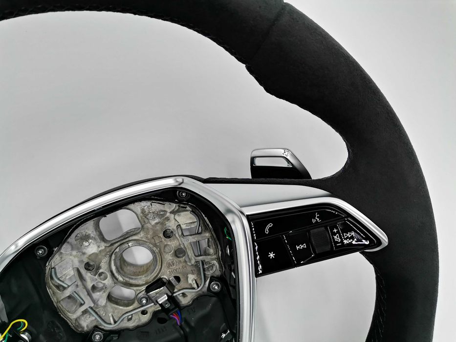 АЛКАНТАРА Нов Спортен Волан Audi E Tron GT RS A6 RS6 A7 RS7 4J3419091D