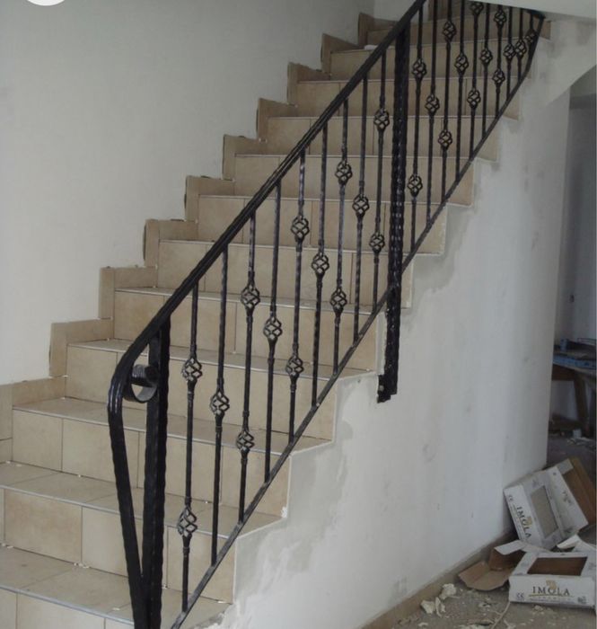Montanti de inox pentru balustrade , teava neagra si inox etc.