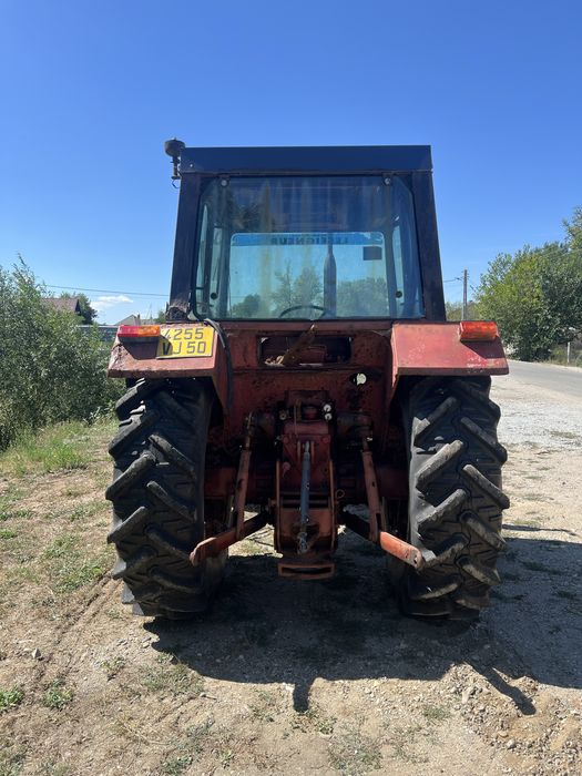 Tractor International 745
