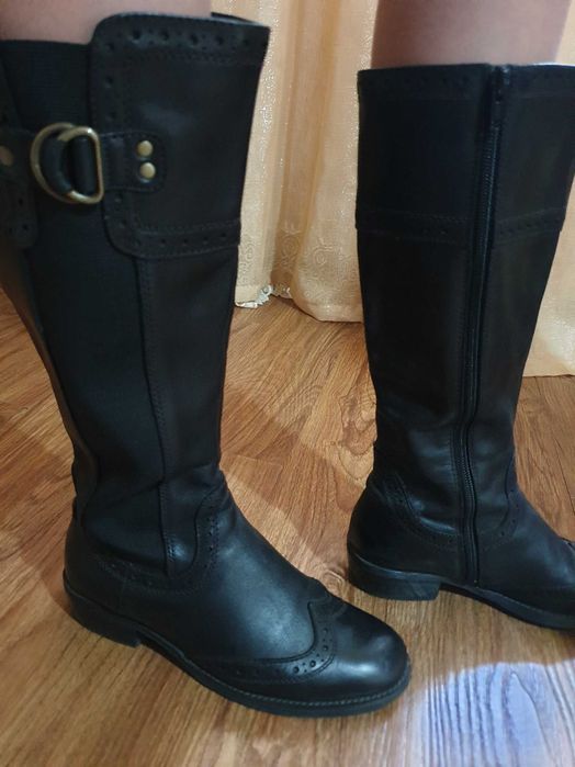 Кожанные женские ботинки