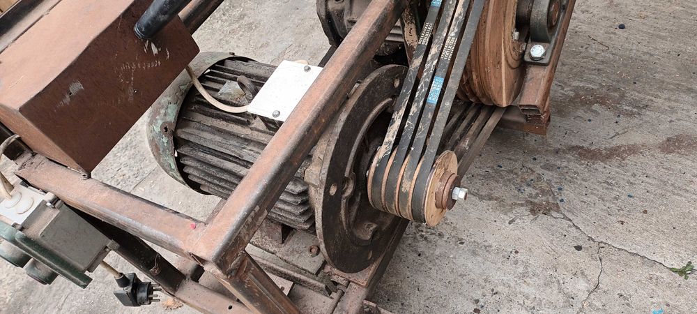 Motor Electric trifazic 7.5 kw 900 rpm