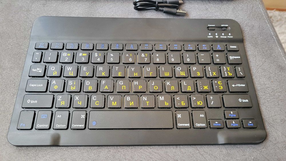 Tastatura BLUETOOTH pentru ori ce tip tableta telefon  Tip C noua